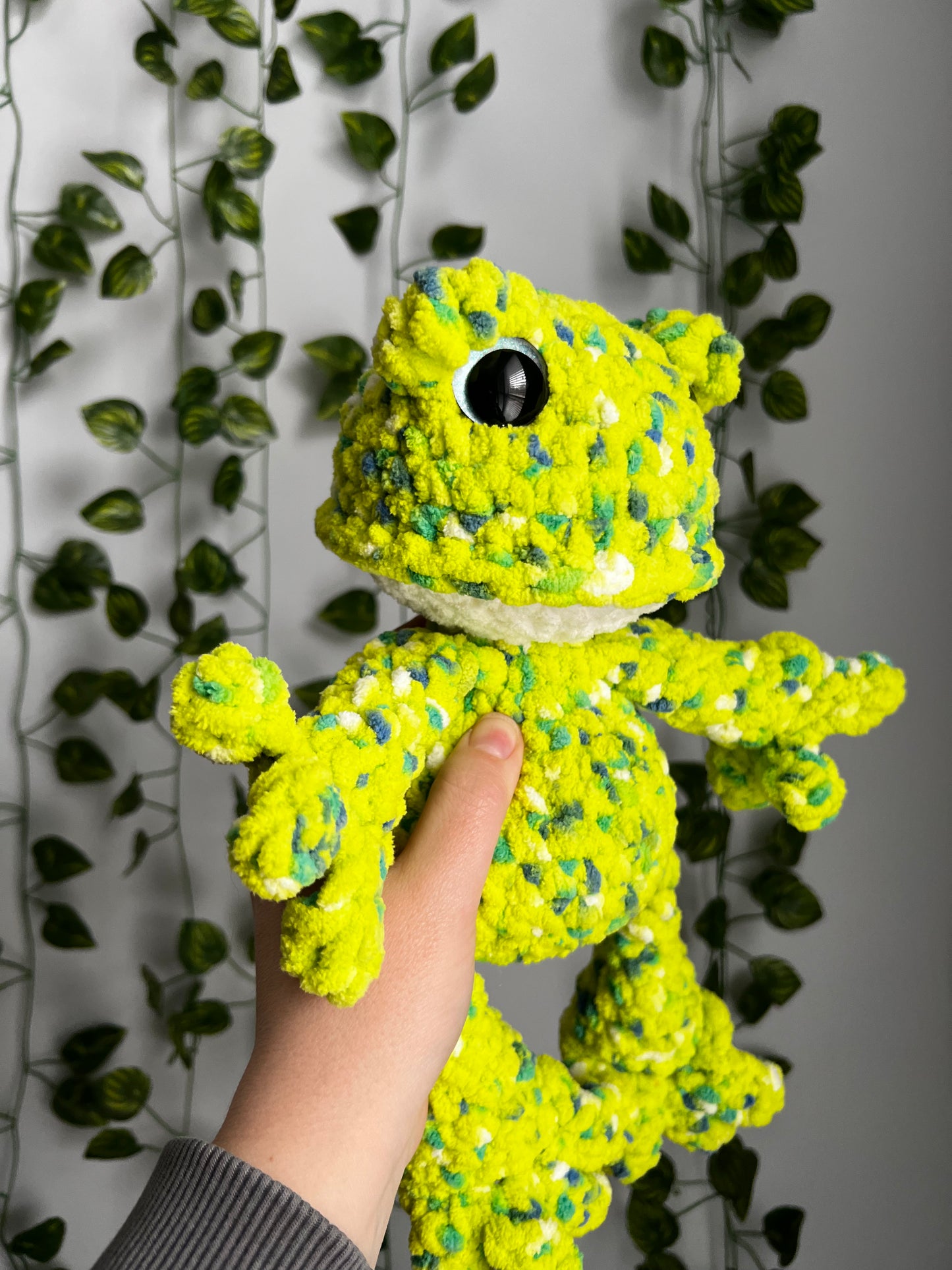 Frog Plushie